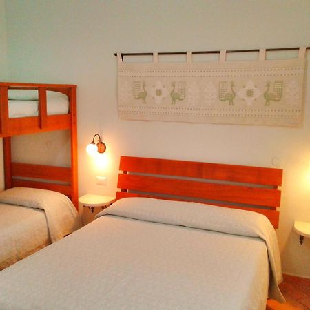 Nuraghe Bianco Bed & Breakfast Santa Maria la Palma Eksteriør bilde