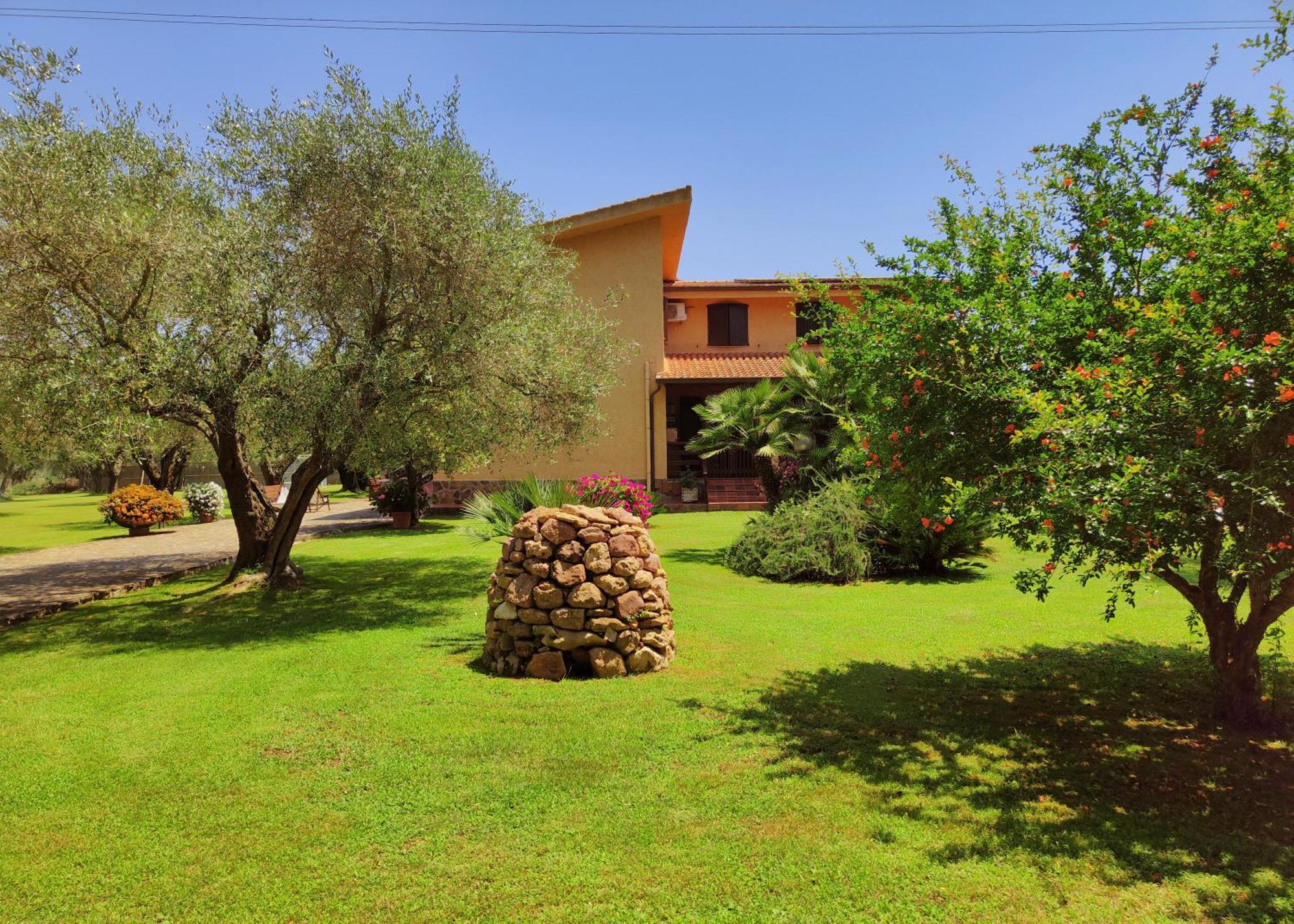 Nuraghe Bianco Bed & Breakfast Santa Maria la Palma Eksteriør bilde