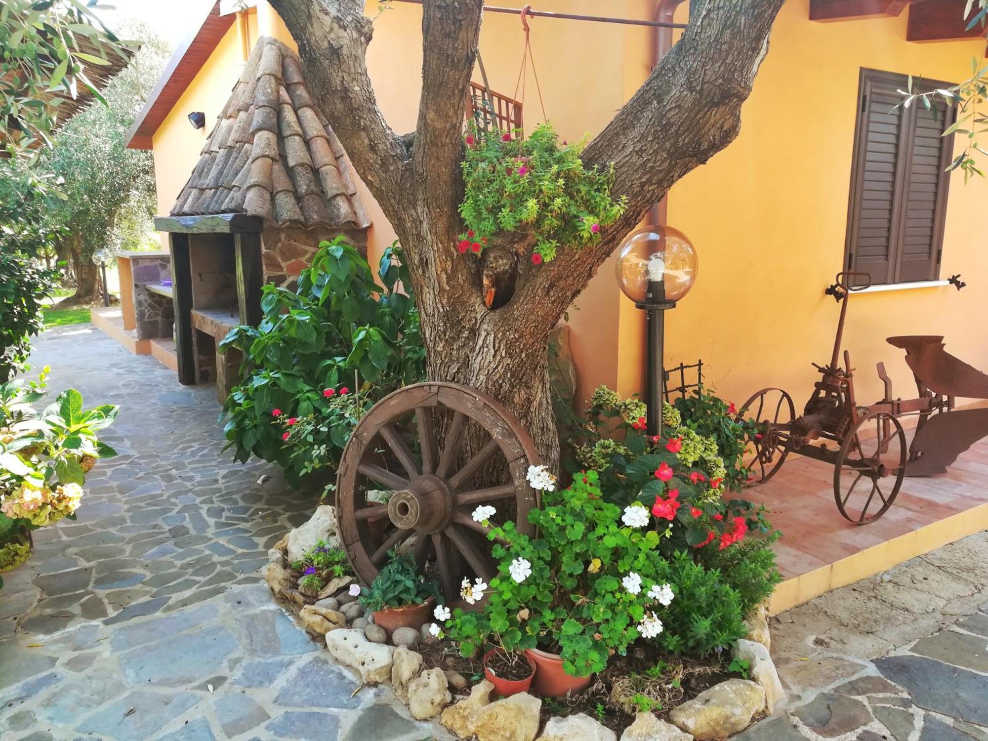 Nuraghe Bianco Bed & Breakfast Santa Maria la Palma Eksteriør bilde