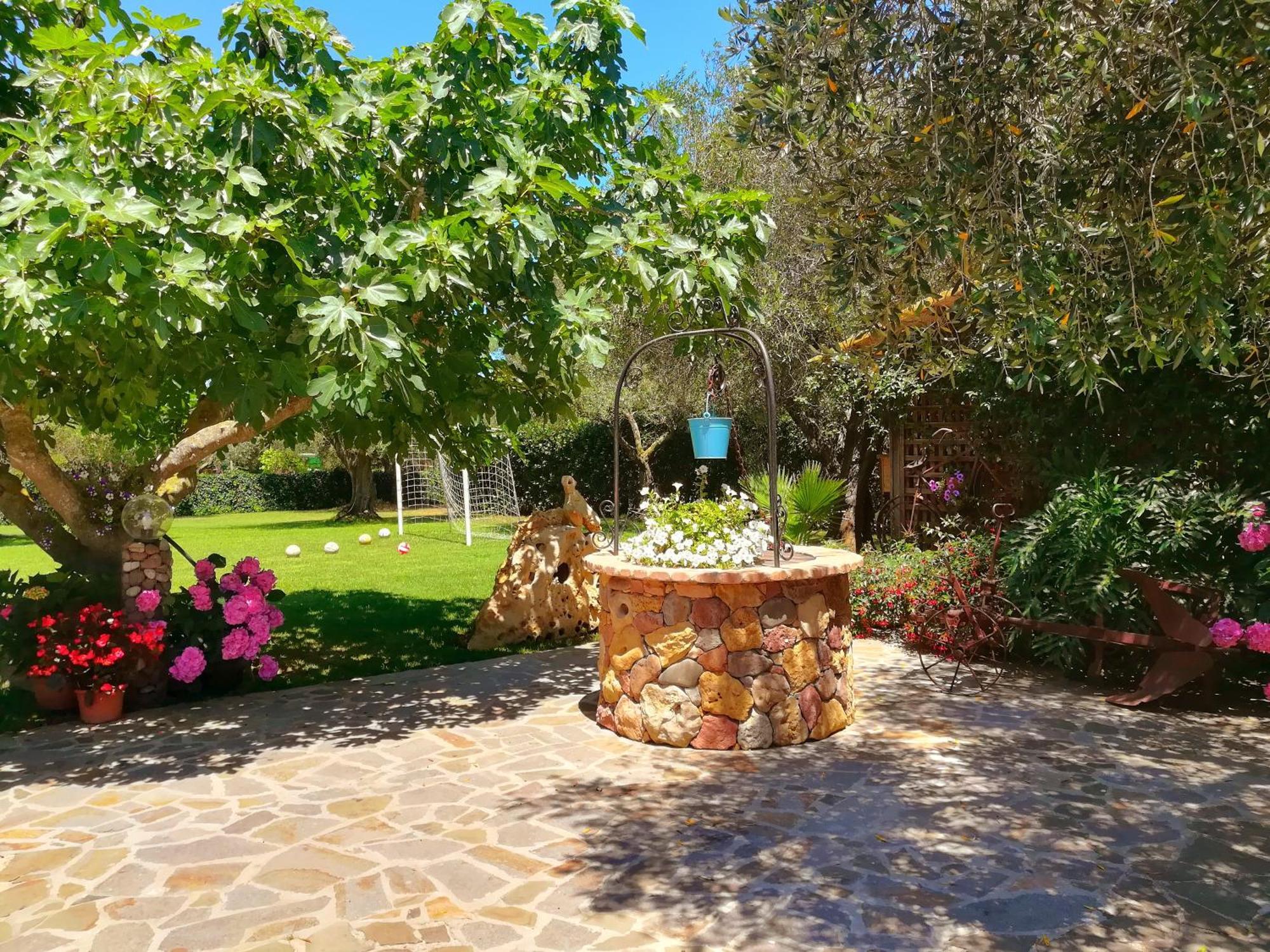 Nuraghe Bianco Bed & Breakfast Santa Maria la Palma Eksteriør bilde